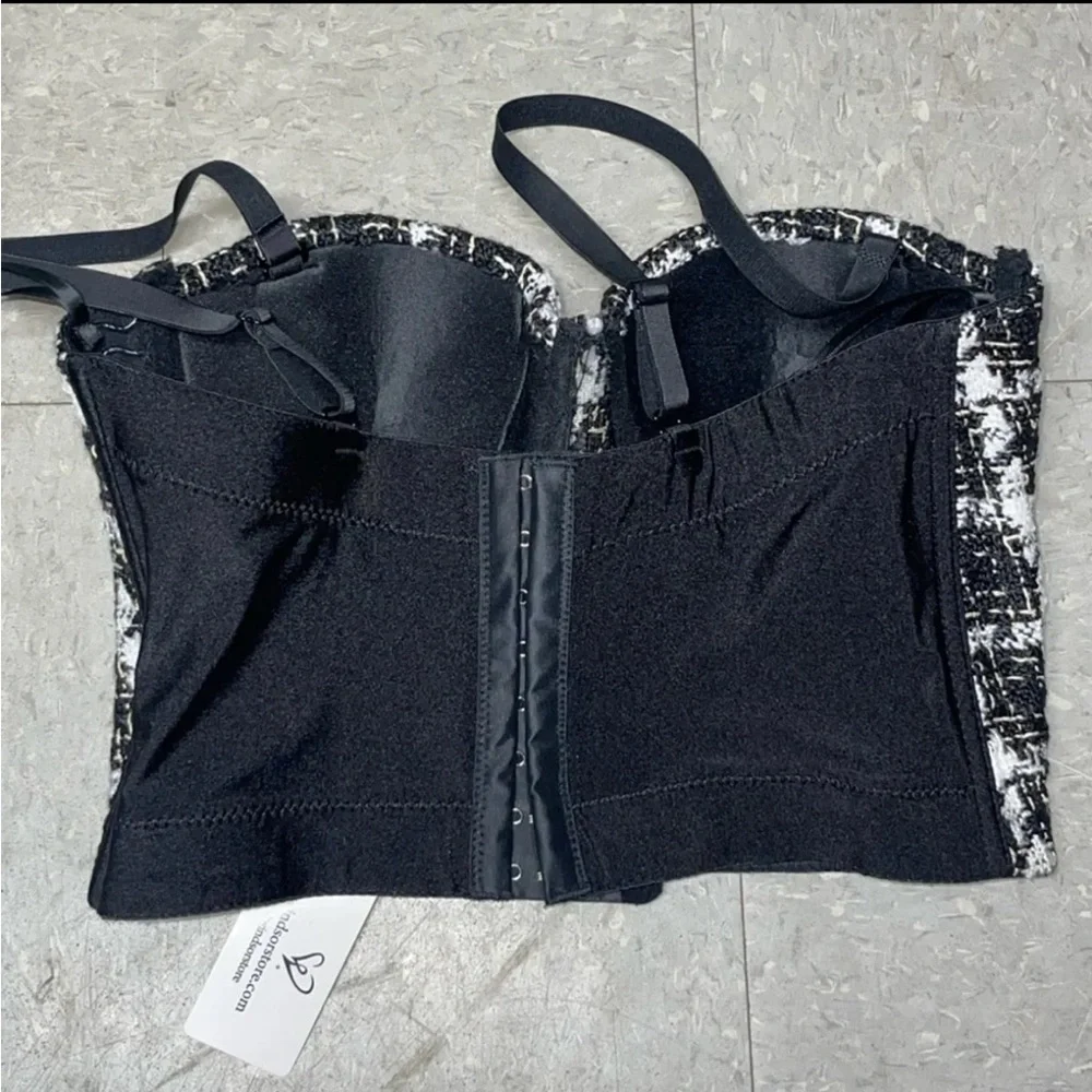 Windsor Black & White Corset Too - Picture 2 of 2